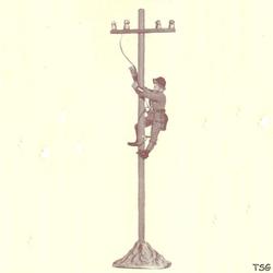 Elastolin Signals soldier climbing telephone pole